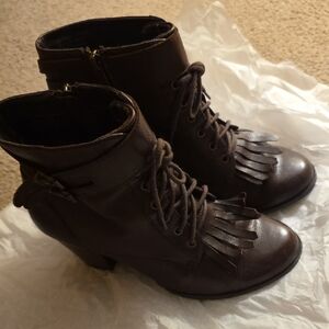 Bella Vita Dark Brown Lace Up Boots